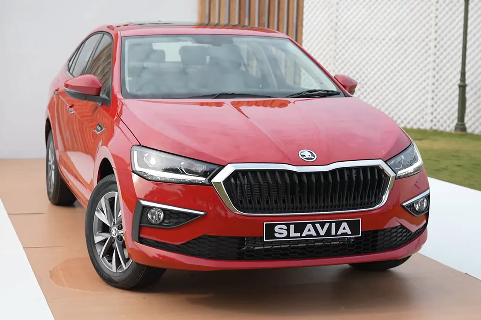 New Skoda Slavia Priced from ₹9.99 Lakh: What Buyers in Mumbai and Pune Should Check